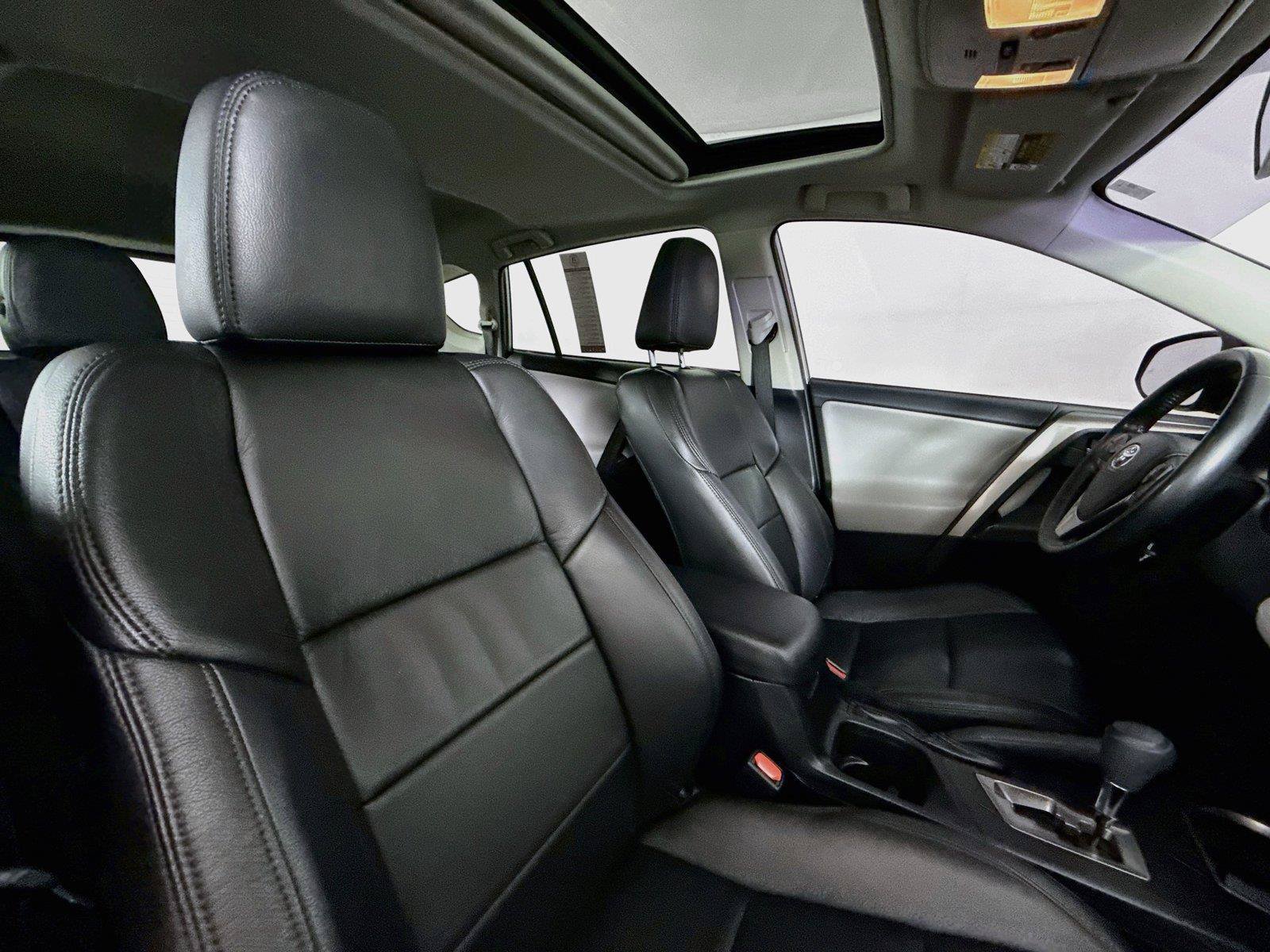 Used 2018 Toyota RAV4 XLE FWD image 38
