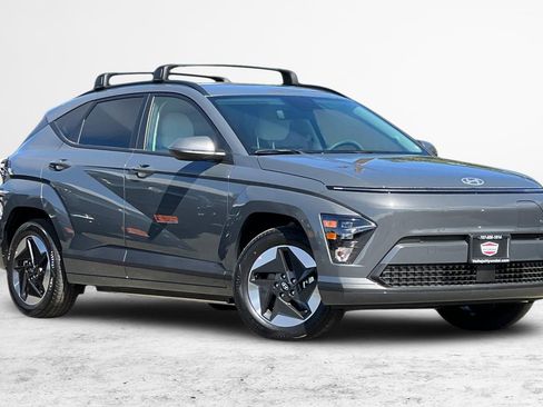 New 2025 Hyundai Kona SEL image 2