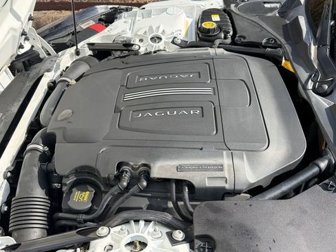 Used 2016 Jaguar F-TYPE image 9