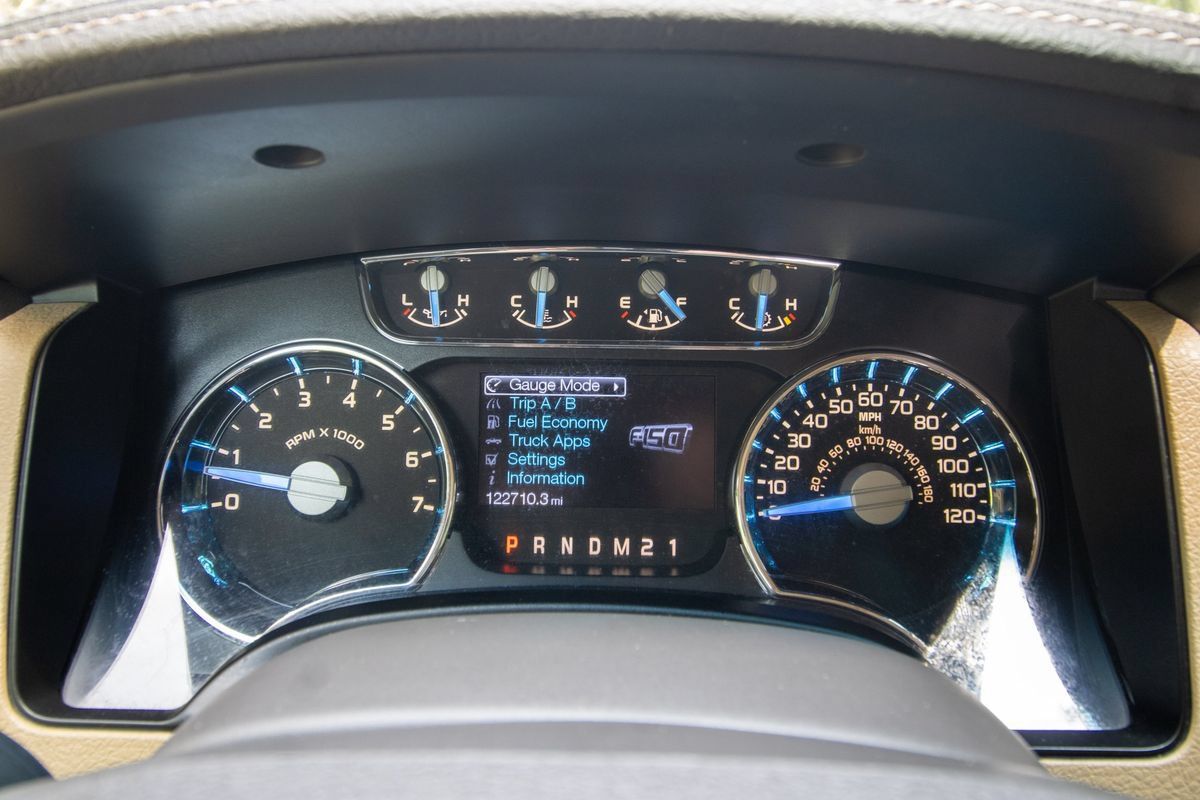 Used 2014 Ford F150 Lariat w/ Equipment Group 502A Luxury AWD/4WD image 33