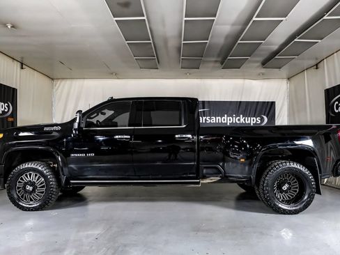Used 2023 Chevrolet Silverado 3500 High Country w/ Technology Package AWD/4WD image 12