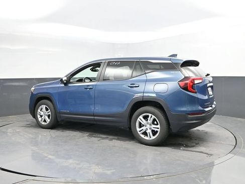 Used 2024 GMC Terrain SLE AWD/4WD image 10