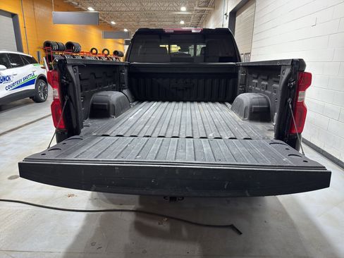 Used 2022 Chevrolet Silverado 1500 RST w/ Convenience Package II image 23