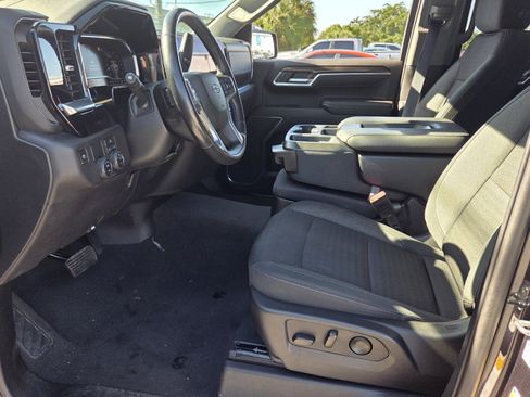 Used 2022 Chevrolet Silverado 1500 RST RWD image 9