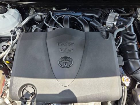 Used 2019 Toyota Camry XSE FWD image 23