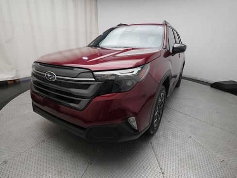 Certified 2025 Subaru Forester Premium AWD/4WD image 12