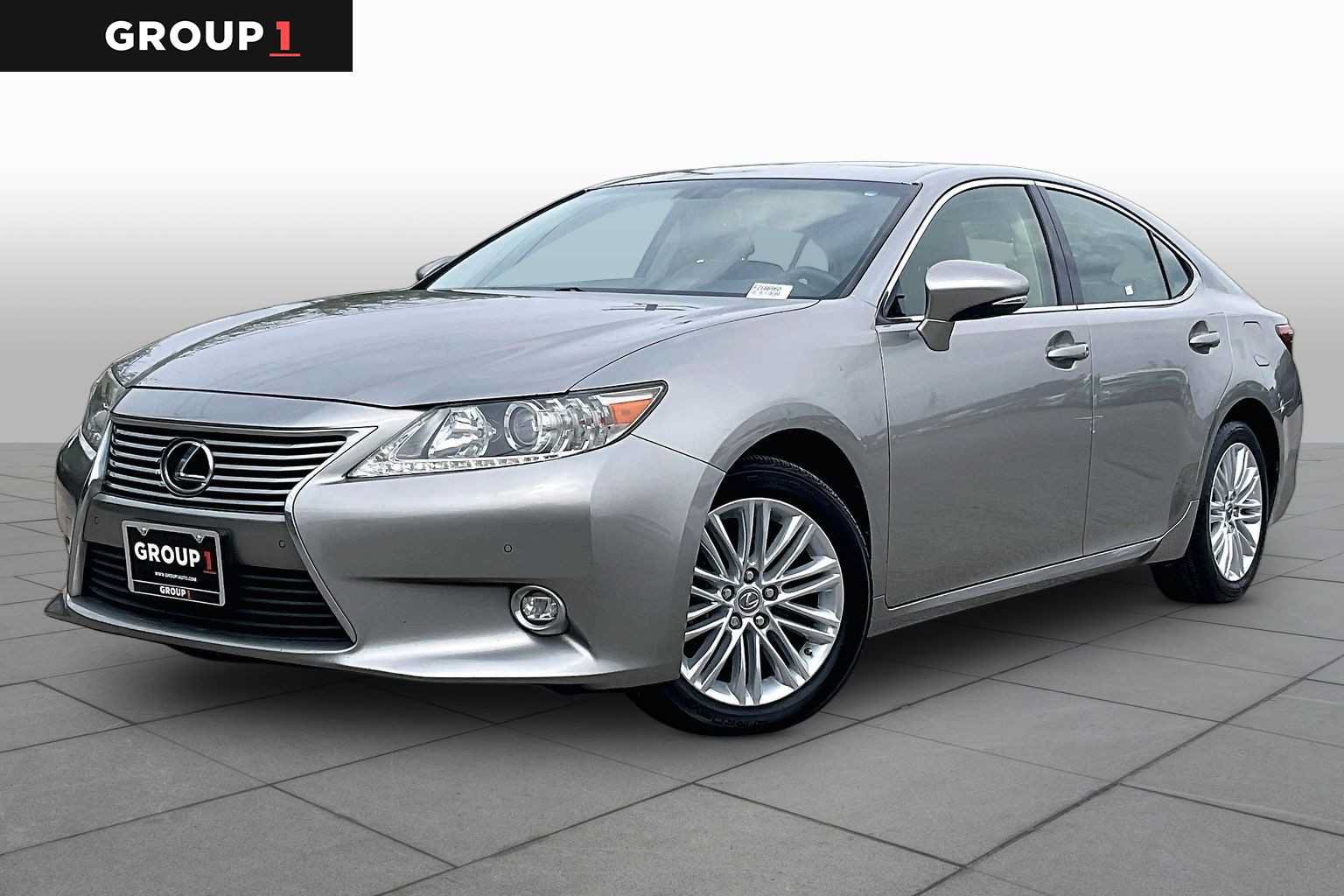 Used 2015 Lexus ES 350 w/ Luxury Package FWD image 1