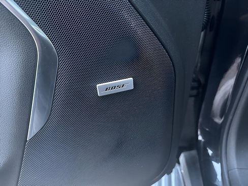 Used 2022 Chevrolet Tahoe High Country image 16