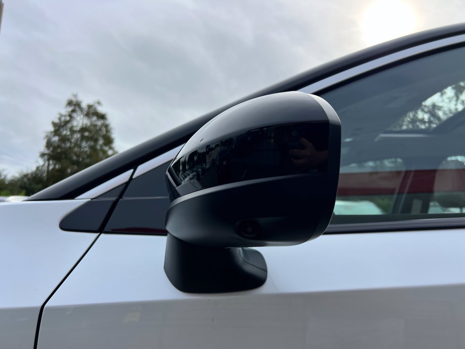 Used 2023 Nissan Ariya FWD image 30