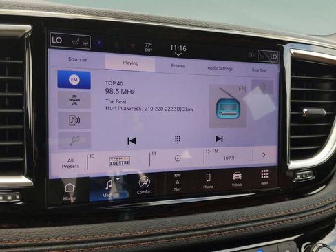 New 2026 Chrysler Pacifica Pinnacle image 19