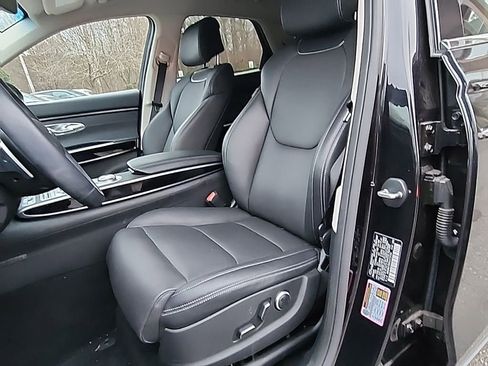 Used 2025 Genesis GV70 2.5T image 6