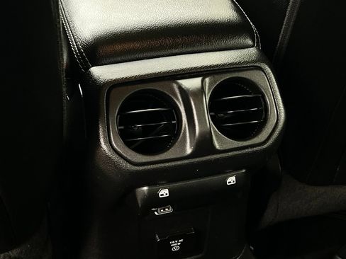 Used 2022 Jeep Gladiator Overland w/ Popular Equipment Package AWD/4WD image 24