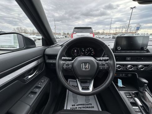Used 2024 Honda CR-V Sport image 14