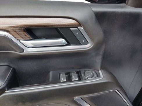 Used 2022 Chevrolet Silverado 1500 LT AWD/4WD image 15