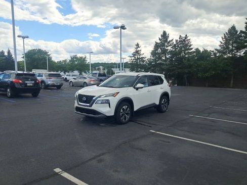Certified 2023 Nissan Rogue SV AWD/4WD image 16