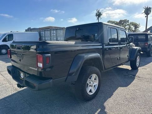 Used 2022 Jeep Gladiator Sport AWD/4WD image 5