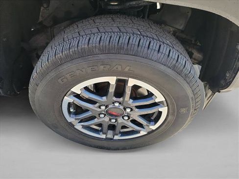 Used 2025 Toyota Tacoma TRD Sport RWD image 10