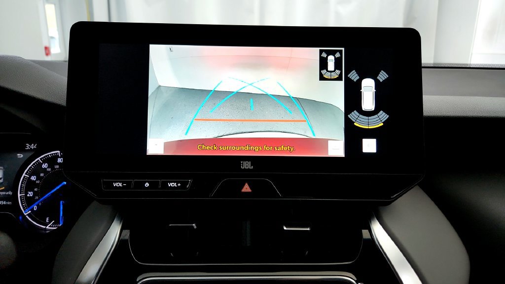 Certified 2024 Toyota Venza XLE AWD/4WD image 42