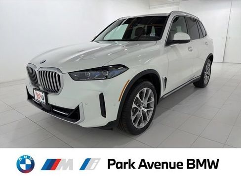 Used 2026 BMW X5 xDrive40i w/ Climate Comfort Package AWD/4WD image 1