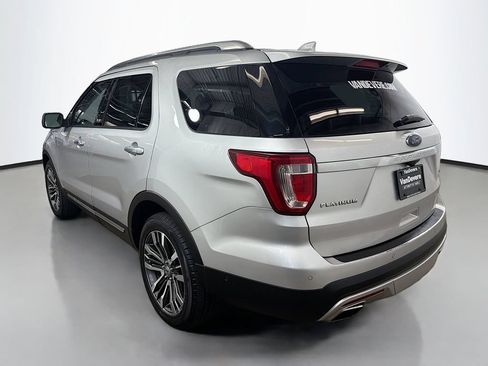 Used 2017 Ford Explorer Platinum AWD/4WD image 7