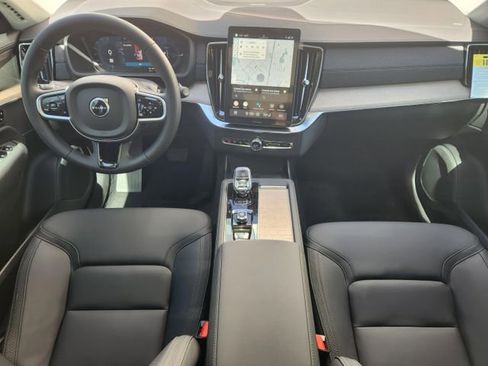 Used 2025 Volvo XC90 T8 Plus w/ Protection Package Premier image 26