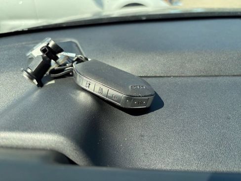 Used 2025 Kia K4 FWD image 21