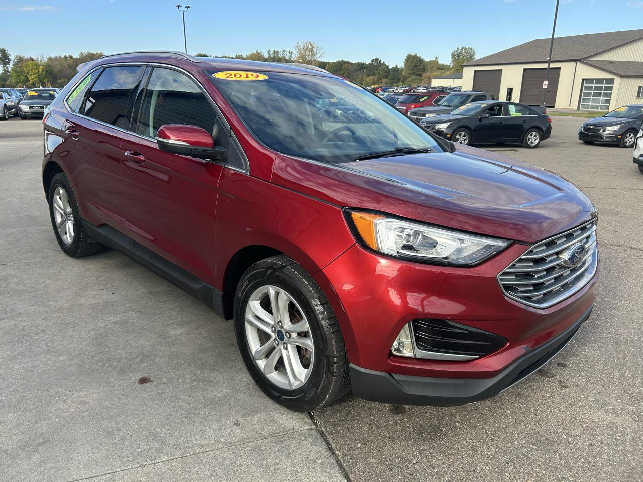 Used 2019 Ford Edge SEL w/ Equipment Group 201A AWD/4WD image 3