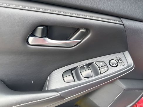 Used 2024 Nissan Sentra SV image 23