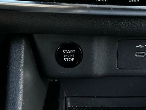 Used 2025 Nissan Rogue SV image 26