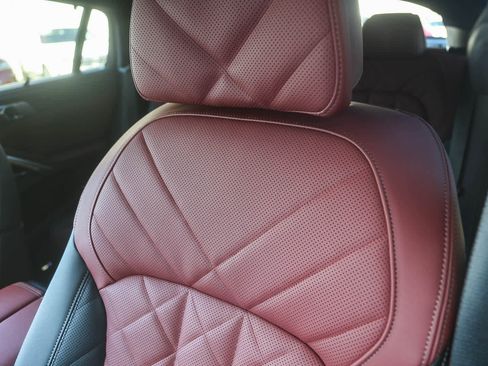 New 2026 BMW X6 M60i w/ Executive Package image 21