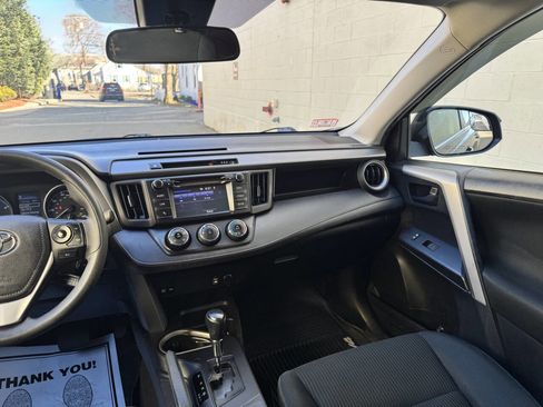 Used 2017 Toyota RAV4 LE image 27