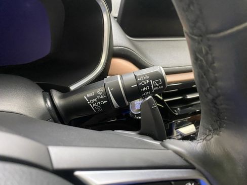 Used 2023 Acura MDX SH-AWD w/ Technology Package image 32