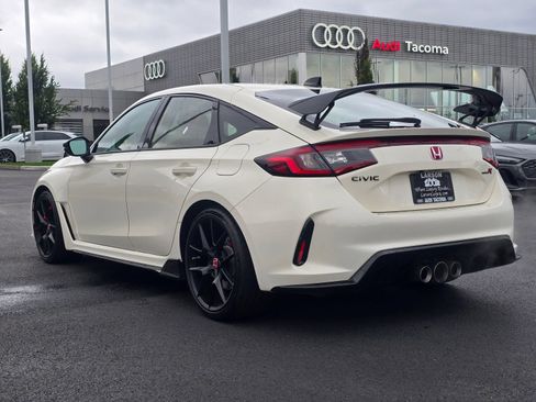 Used 2025 Honda Civic Type R image 3