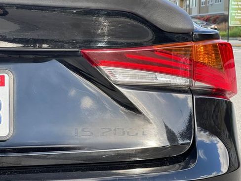 Used 2017 Lexus IS 200t image 32