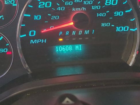 Used 2025 Chevrolet Express 2500 w/ Driver Convenience Package RWD image 12