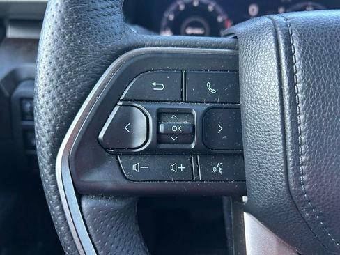 Used 2025 Toyota Tacoma Limited AWD/4WD image 21