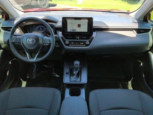 Certified 2026 Toyota Corolla Cross LE FWD image 14