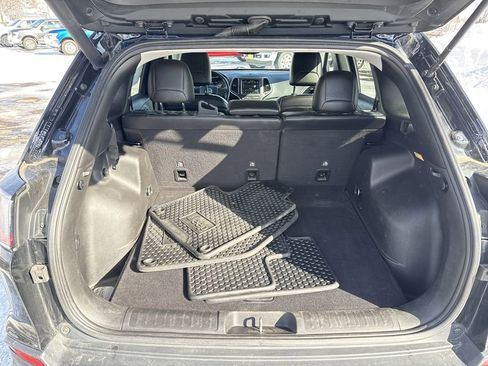 Used 2019 Jeep Cherokee Trailhawk w/ Comfort & Convenience Group image 15