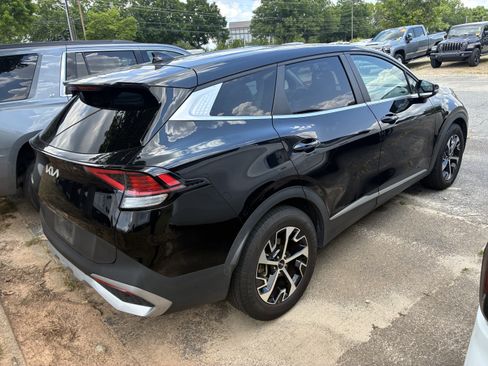 Used 2023 Kia Sportage EX FWD image 8