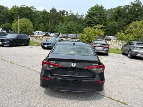 Used 2024 Honda Civic Touring image 8