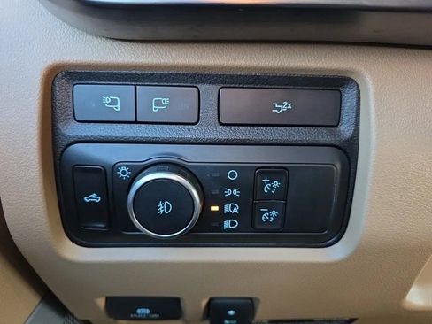 Used 2023 Ford F250 Lariat w/ Chrome Package image 37