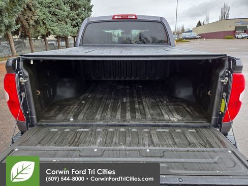 Used 2018 Toyota Tundra Platinum AWD/4WD image 32