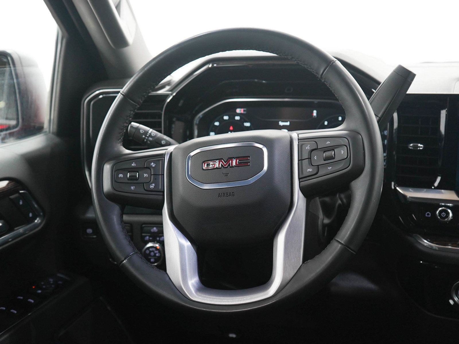 Used 2024 GMC Sierra 1500 Elevation w/ LPO, Elevation Black Package AWD/4WD image 17