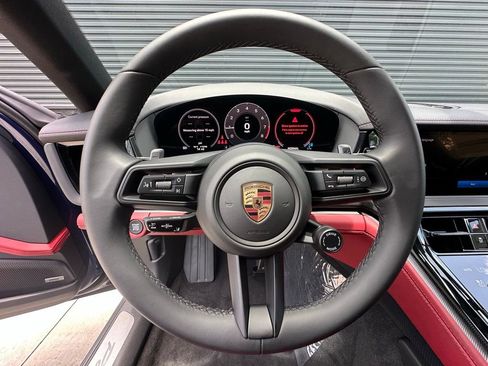 Certified 2025 Porsche Panamera RWD image 19