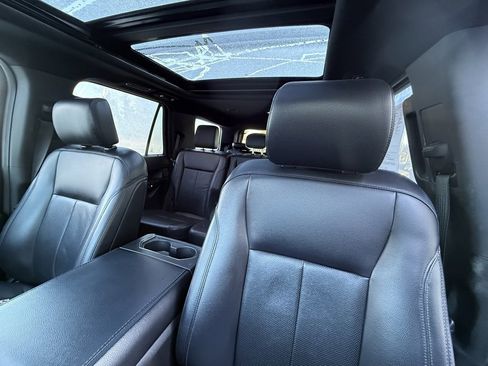 Used 2020 Ford Expedition XLT w/ Equipment Group 202A image 10