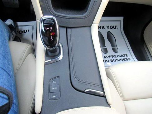 Used 2019 Cadillac XT5 AWD image 15