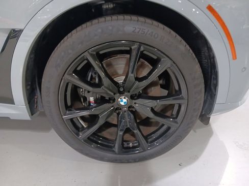 Certified 2025 BMW X7 M60i AWD/4WD image 23