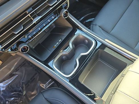 New 2026 Chevrolet Traverse LT w/ Sun and Wheel Package image 27