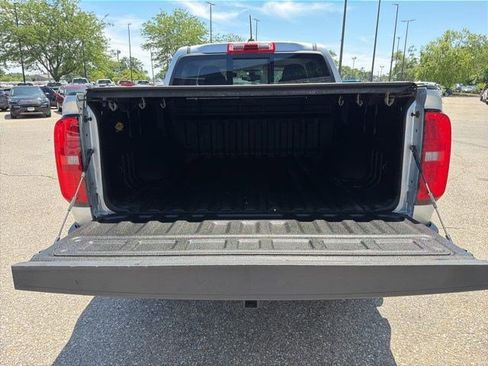 Used 2018 Chevrolet Colorado Z71 AWD/4WD image 16