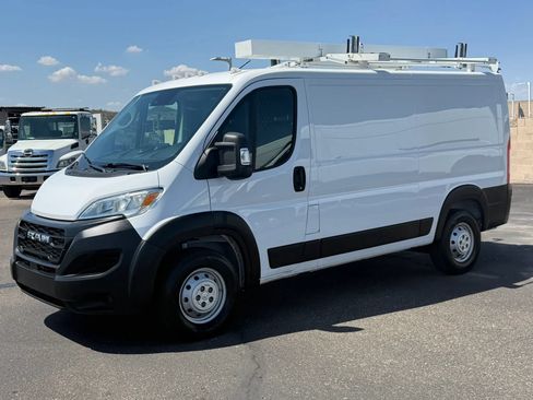 Used 2023 RAM ProMaster 2500 FWD image 2